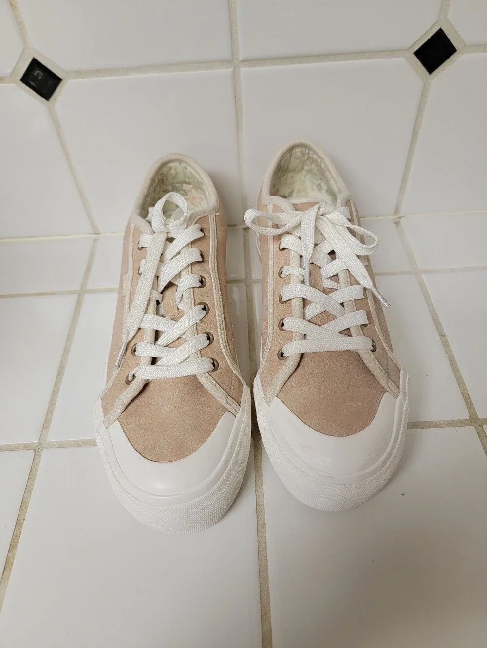 Roxy Tan Canvas Lace-Up Sneakers
